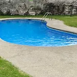 Portosin Con Piscina Al Lado De La Playa