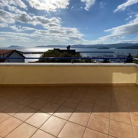 Сasa de vacaciones Adosado Portosin Con Piscina Al Lado De La Playa *
